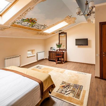 Mini-Hotel Guest House Inn Liov Exterior foto