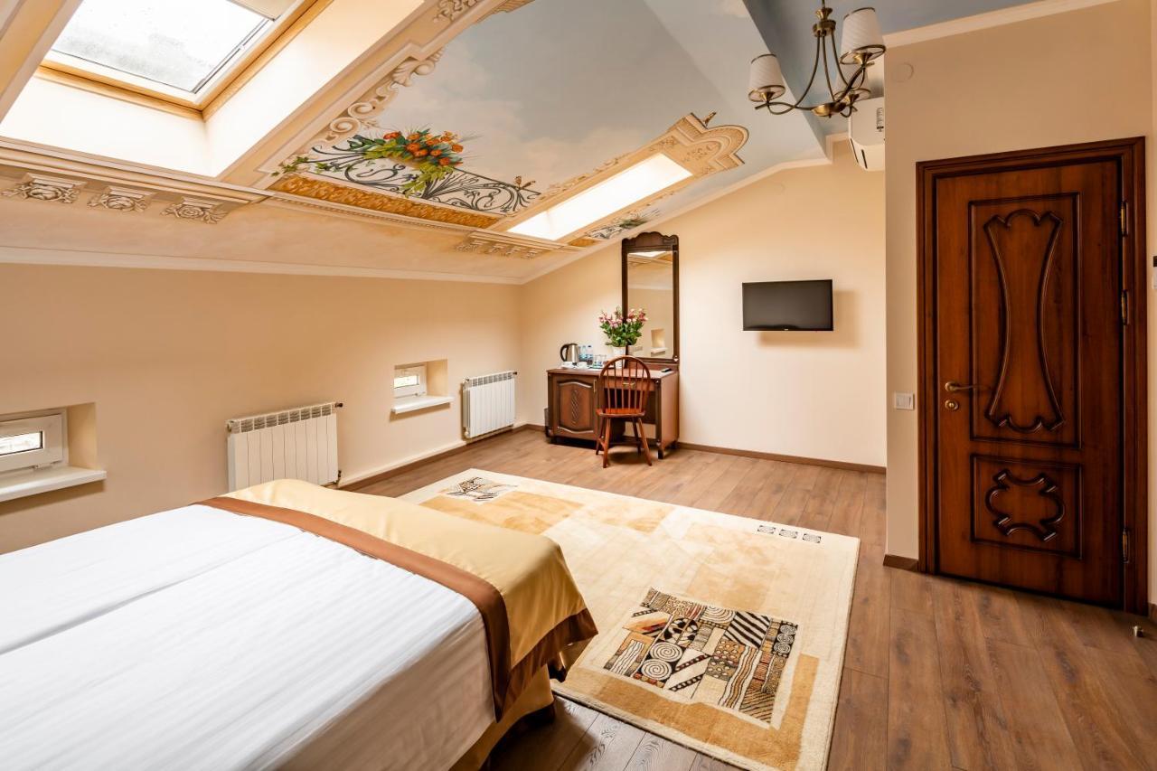 Mini-Hotel Guest House Inn Liov Exterior foto