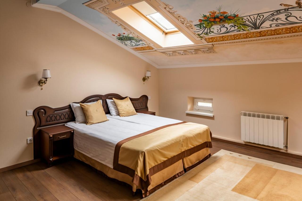 Mini-Hotel Guest House Inn Liov Exterior foto