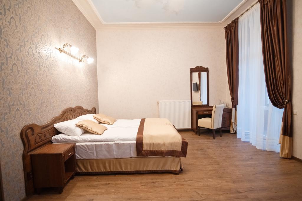 Mini-Hotel Guest House Inn Liov Exterior foto