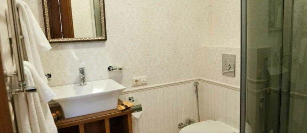 Mini-Hotel Guest House Inn Liov Exterior foto